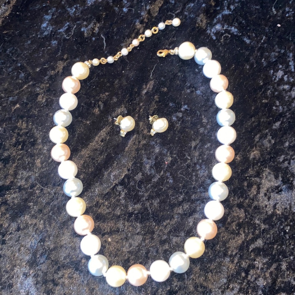 Necklace and earrings